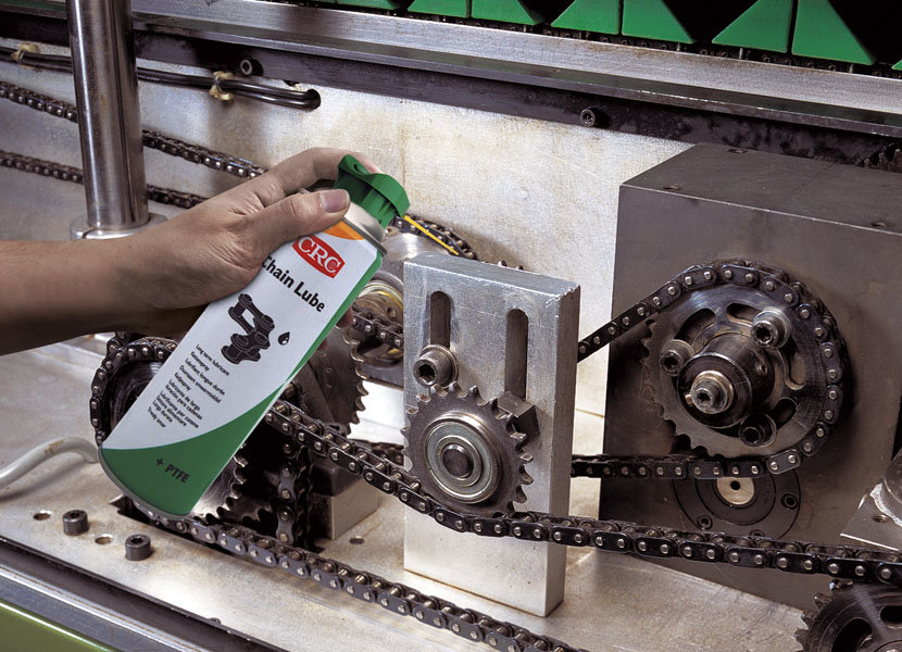 CHAIN LUBE LUBRIFIE EN TOUTE SÉCURITÉ LES CHAÎNES DE TRANSMISSION DANS